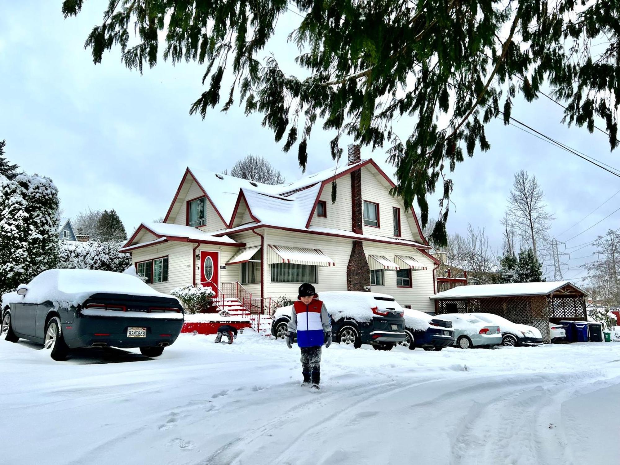 Seattle Home With 2 Bedrooms A King Bed Queen Bed And An Extra Sofa Bed Located 10 Minutes From Seatac Airport And 20 Minutes From Downtown Buitenkant foto
