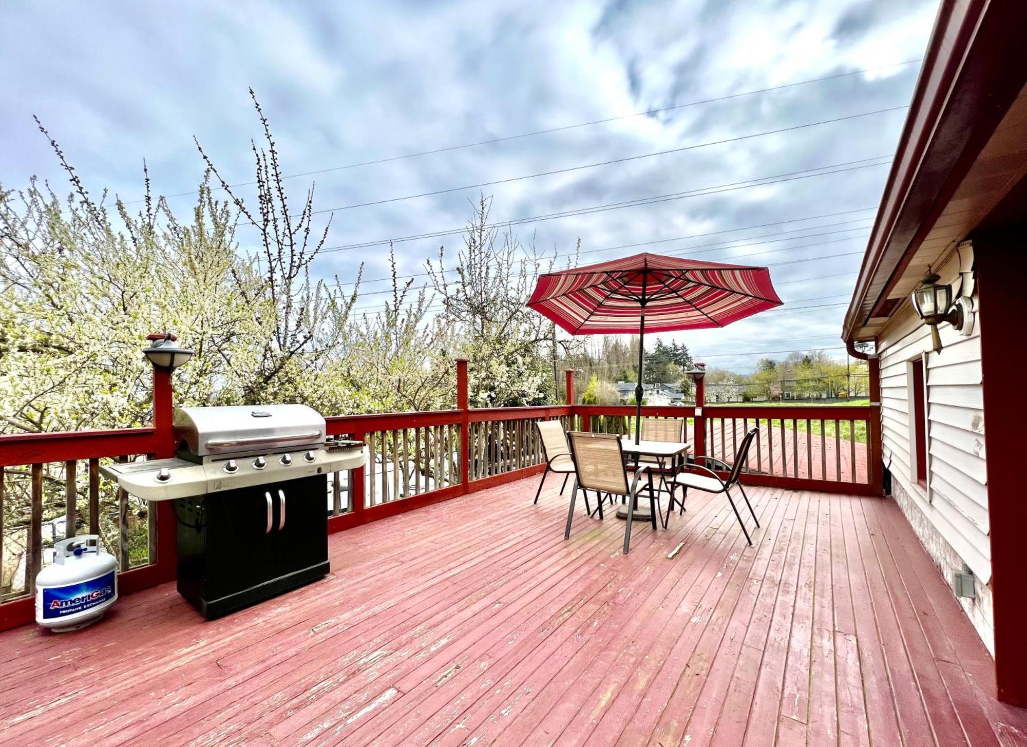 Seattle Home With 2 Bedrooms A King Bed Queen Bed And An Extra Sofa Bed Located 10 Minutes From Seatac Airport And 20 Minutes From Downtown Buitenkant foto