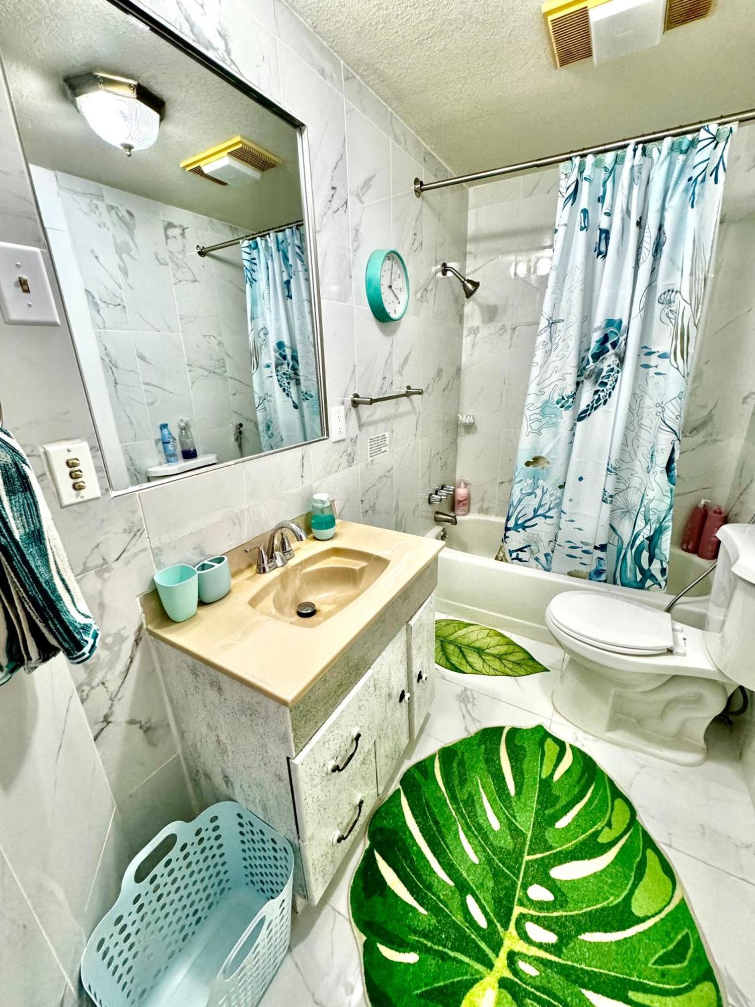 Seattle Home With 2 Bedrooms A King Bed Queen Bed And An Extra Sofa Bed Located 10 Minutes From Seatac Airport And 20 Minutes From Downtown Buitenkant foto