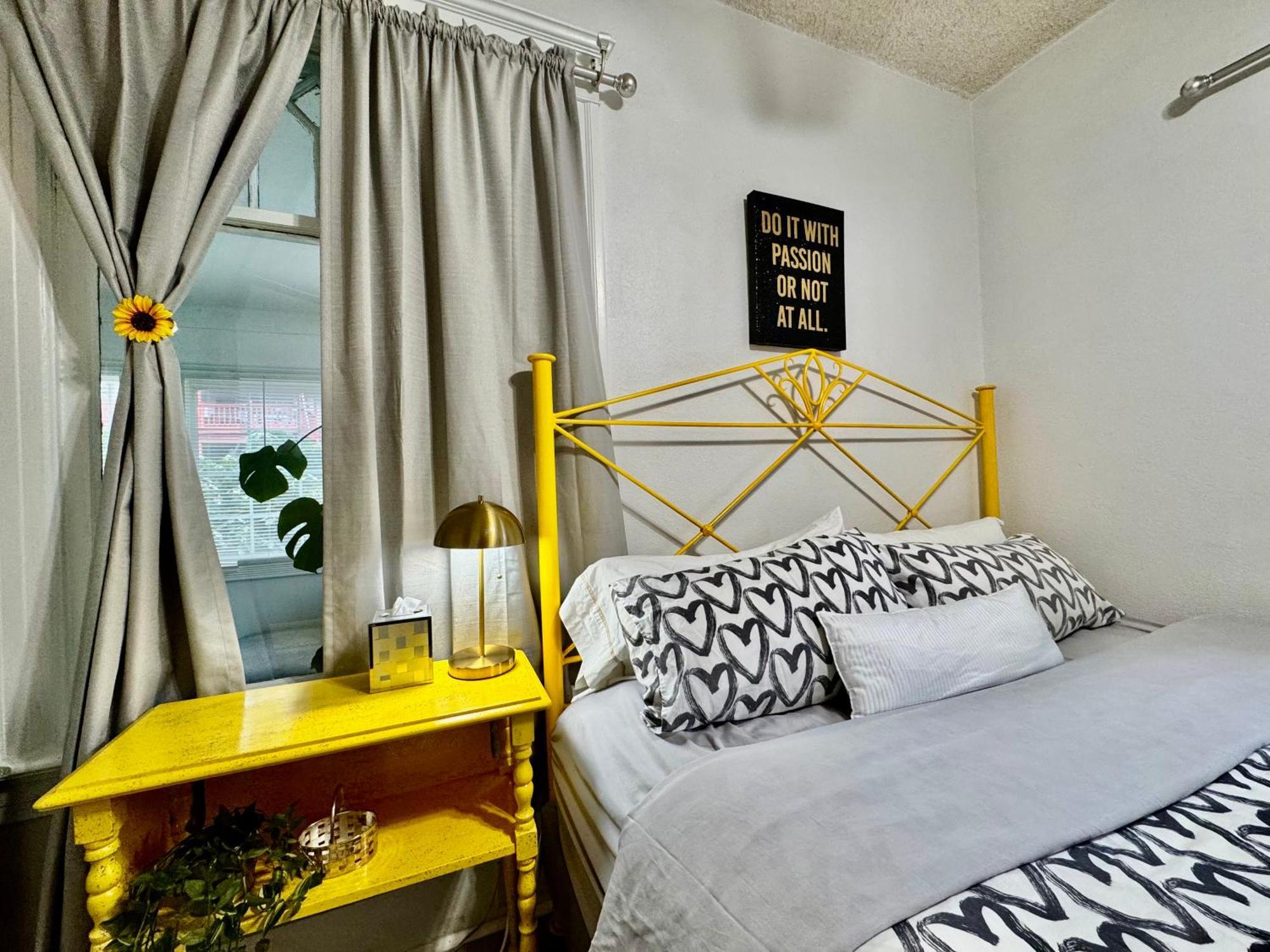 Seattle Home With 2 Bedrooms A King Bed Queen Bed And An Extra Sofa Bed Located 10 Minutes From Seatac Airport And 20 Minutes From Downtown Buitenkant foto
